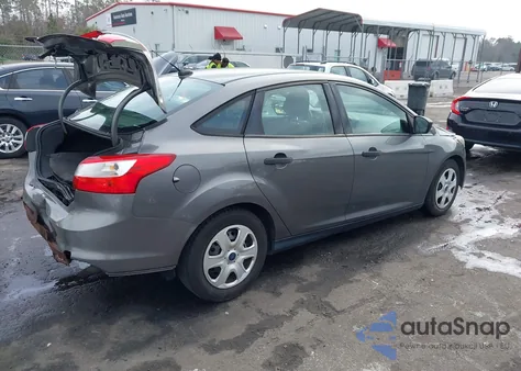 2012 Ford Focus S из США, поврежденный, VIN 1FAHP3E26CL354088